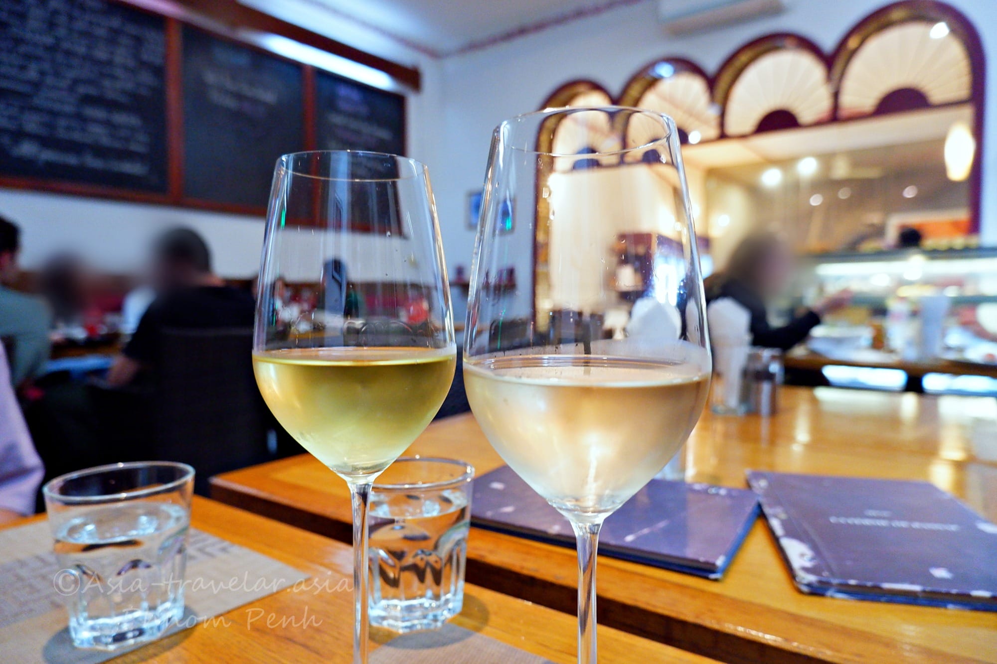 プノンペン　人気ビストロ